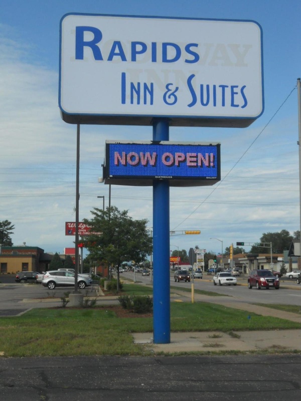 Rapids Inn And Suites image 30